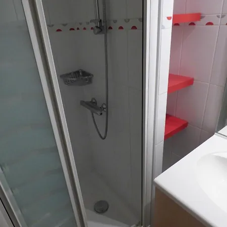 شقة Confortable Savoyard, Balcon Sud, Parking - Fr-1-458-213 رون - ألب