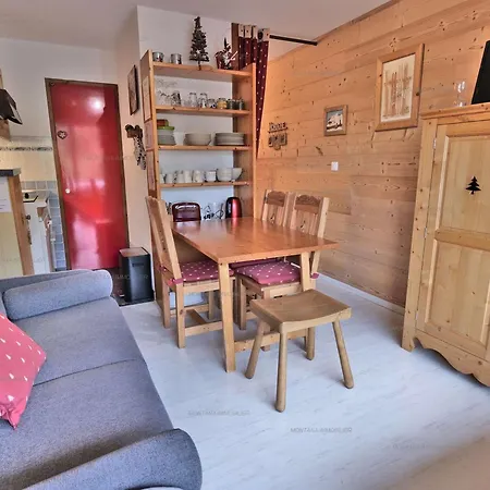 Confortable Savoyard, Balcon Sud, Parking 公寓